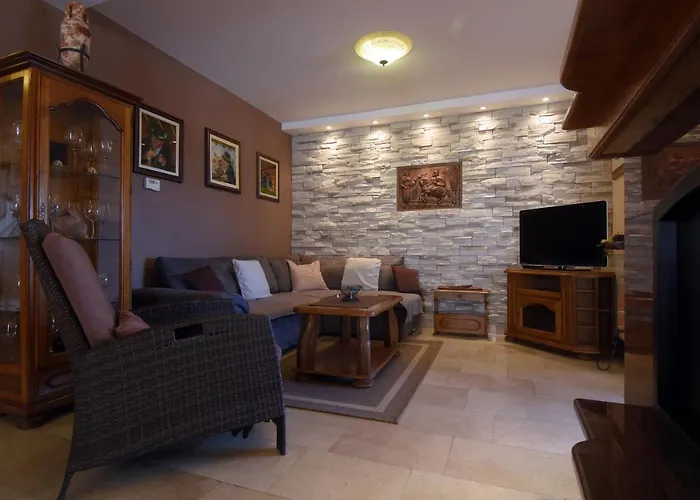 Apartman Gallery Premium 99 Near Ammphiteatre With Garage 5 Days And More Gratis *