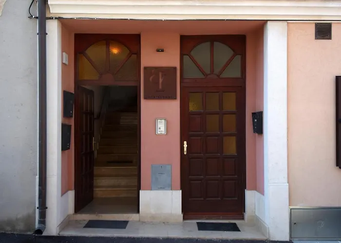 Gallery Premium 99 Near Ammphiteatre With Garage 5 Days And More Gratis Apartment
