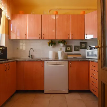 Gallery Premium 99 Near Ammphiteatre With Garage 5 Days And More Gratis Διαμέρισμα *