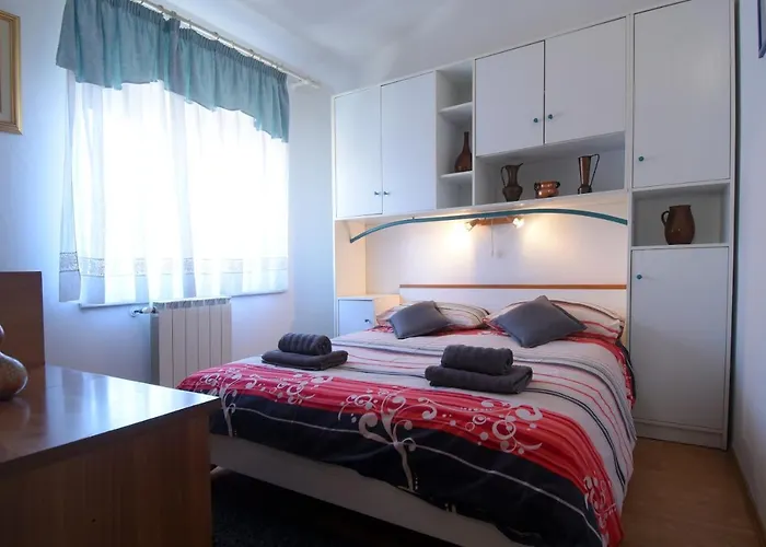 Gallery Premium 99 Near Ammphiteatre With Garage 5 Days And More Gratis Apartment
