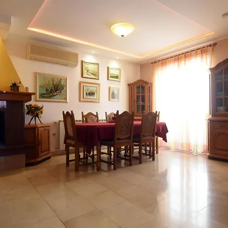 Appartamento Gallery Premium 99 Near Ammphiteatre With Garage 5 Days And More Gratis